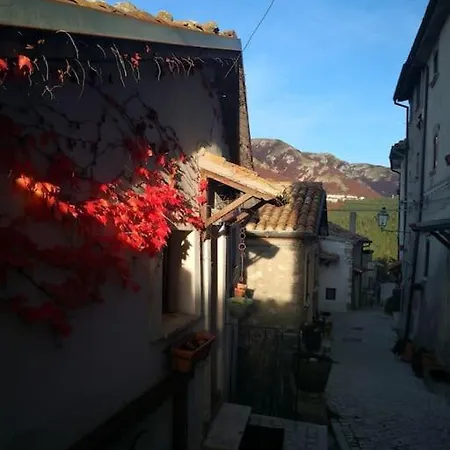 L' Incantevole Tana Di Oto Apartamento